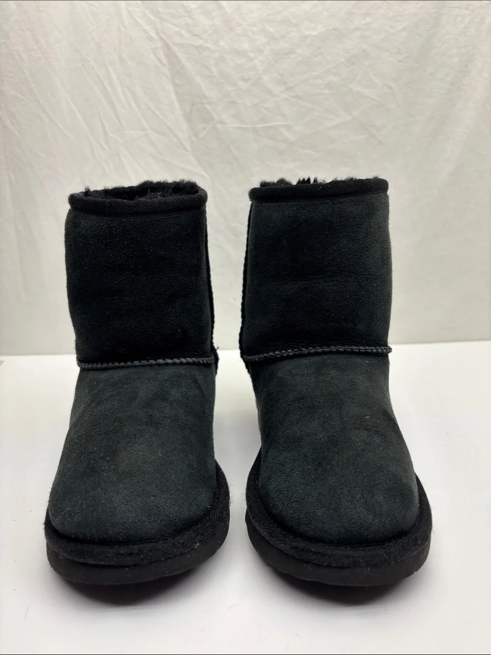 UGG Classic short boots, size 13 for Lott girl, box 73